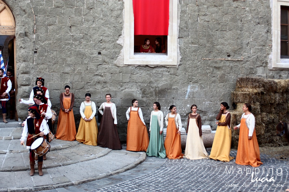 Costumi del Medievale PhotoCredit Emanuela Gizzi Mapping Lucia (3)