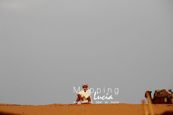 Tuareg sulle dune Cammelli all'alba Pht Emanuela Gizzi Mapping Lucia