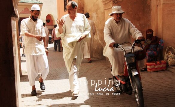 Marrakech il Souq passaggio di uomini Pht Emanuela Gizzi Mapping Lucia (19)